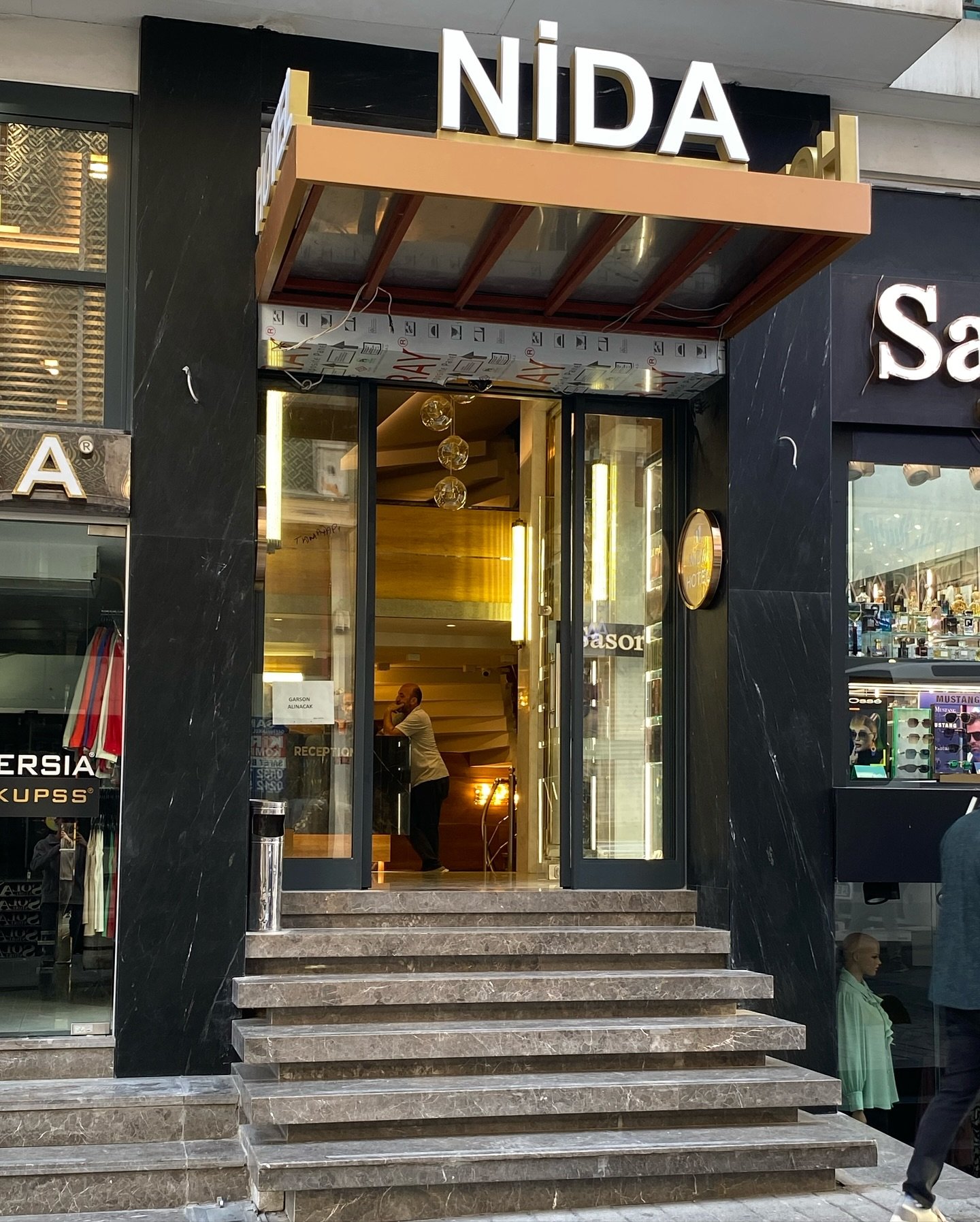 Kayran Mermer Nida Hotel doğal taş cephe uygulaması