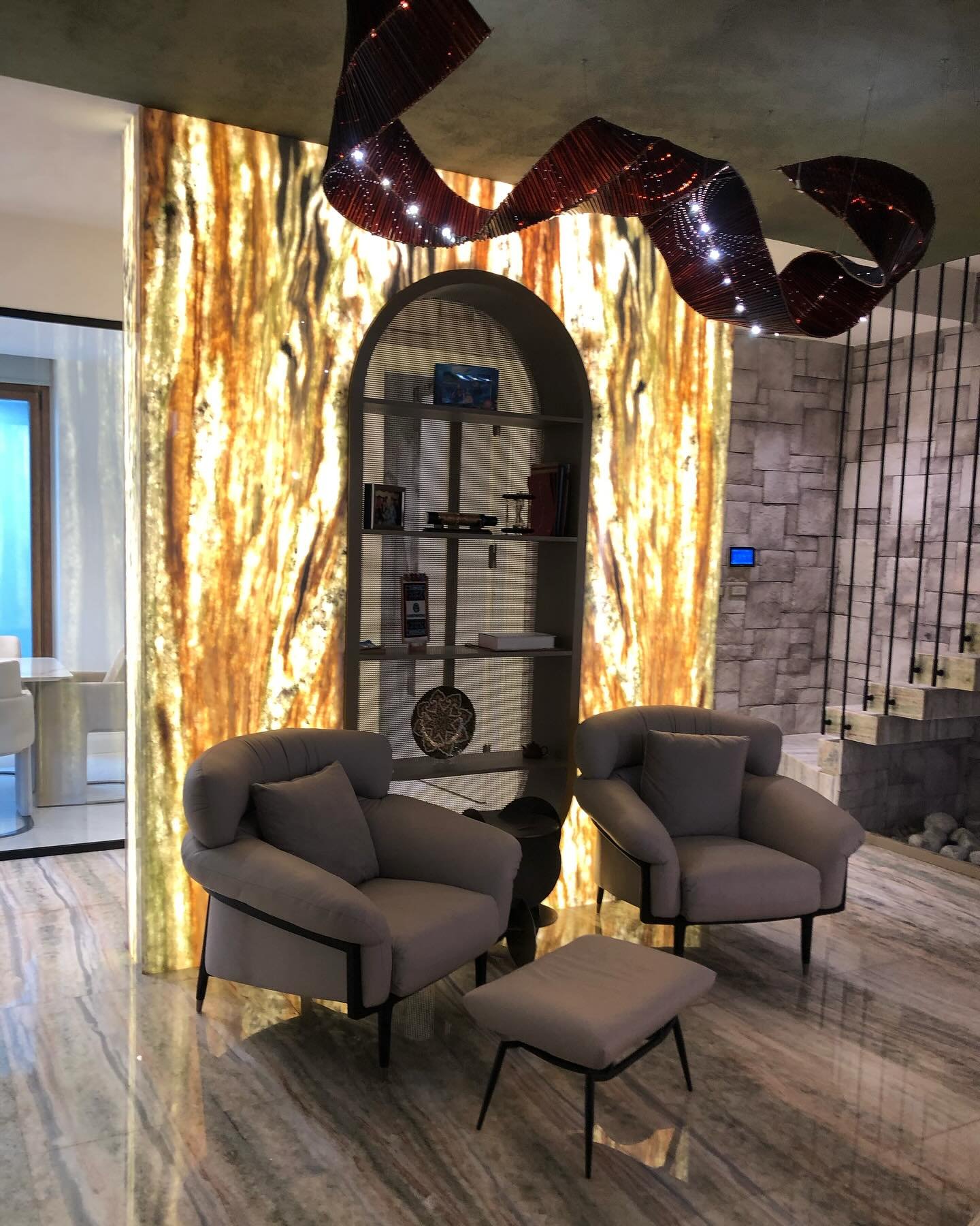 Kayran Mermer Onyx uygulaması, Düşler Vadisi Riva